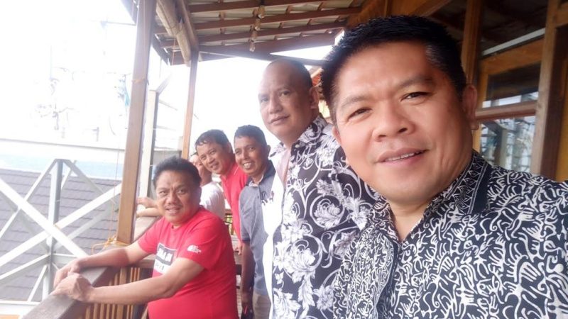 Olly Dondokambey Beri Kado Spesial kepada Joune Ganda, Apa Itu Ya?? 9 Olly Dondokambey Beri Kado Spesial kepada Joune Ganda, Apa Itu Ya??
