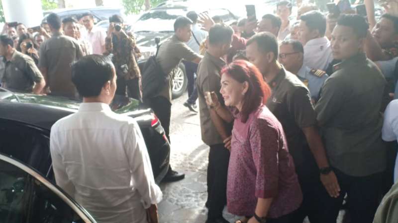 Jokowi ke Minut, Vonnie Panambunan Langsung Minta Perbaikan Jalan Nasional