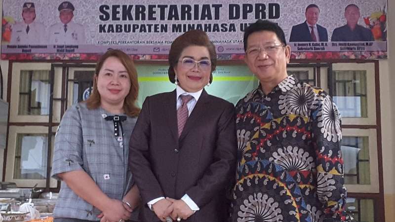 Sah!!! Nona Rimporok Wakil Ketua DPRD Minut 12 Sah!!! Nona Rimporok Wakil Ketua DPRD Minut