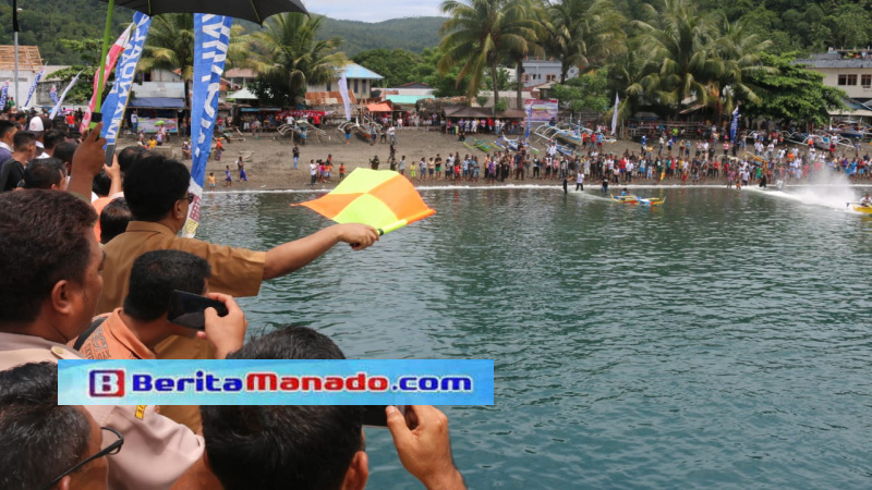Warga Petta Raya, Adu Kecepatan Lomba Perahu