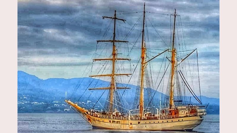 Sudah Tiba di Manado KRI Dewaruci dan CN 295 Siap 