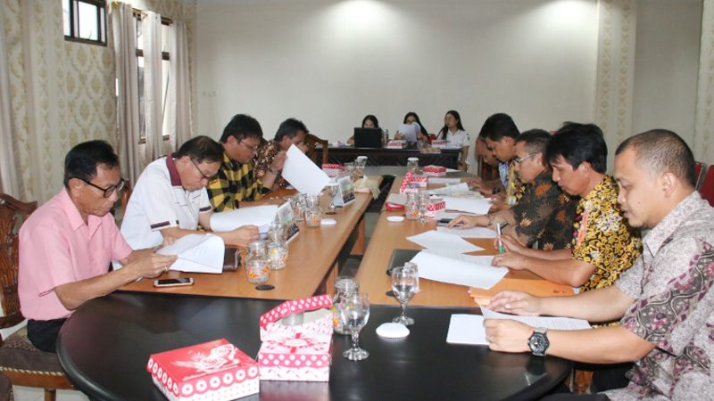 Pansus Lanjutkan Pembahasan Ranperda Pengelolaan Pemakaman dan Pengabuan