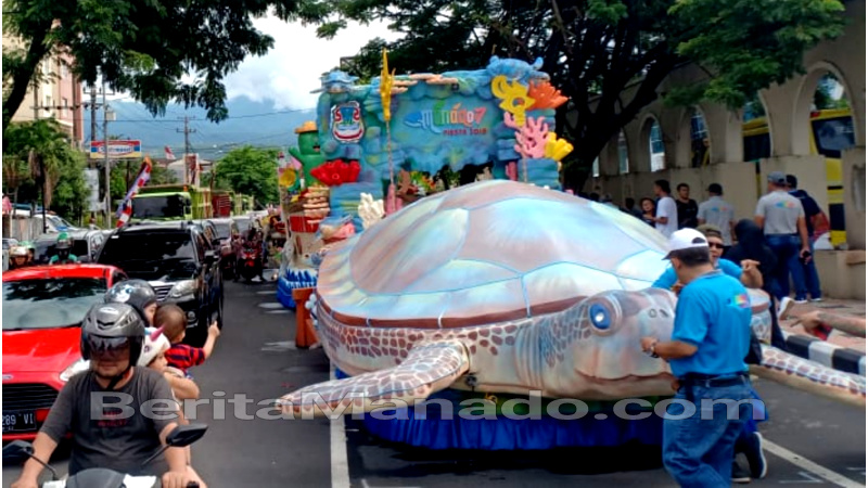 Kendaraan Hias Manado Fiesta 2019 Curi Perhatian
