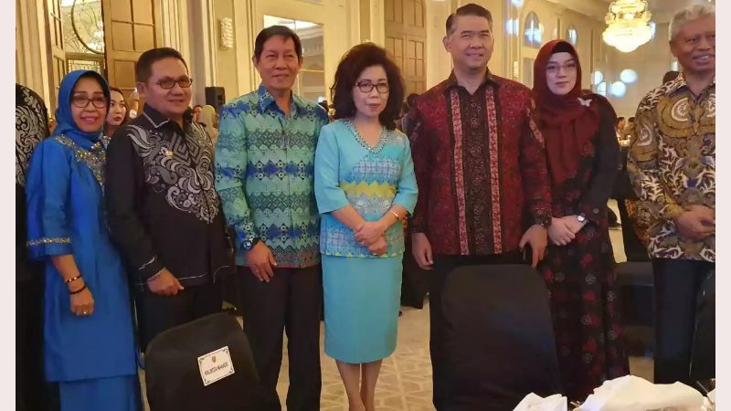 Vicky Lumentut Promosikan Manado Fiesta di Welcome Dinner Apeksi Semarang