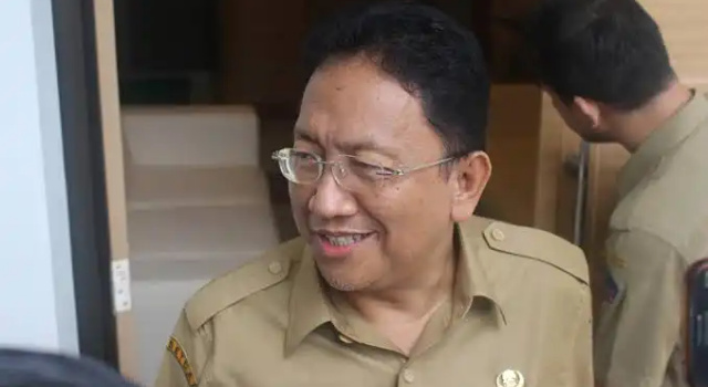 Pesan Edwin Silangen kepada Jajaran DPM-PTSP Perbaiki Sikap Mental