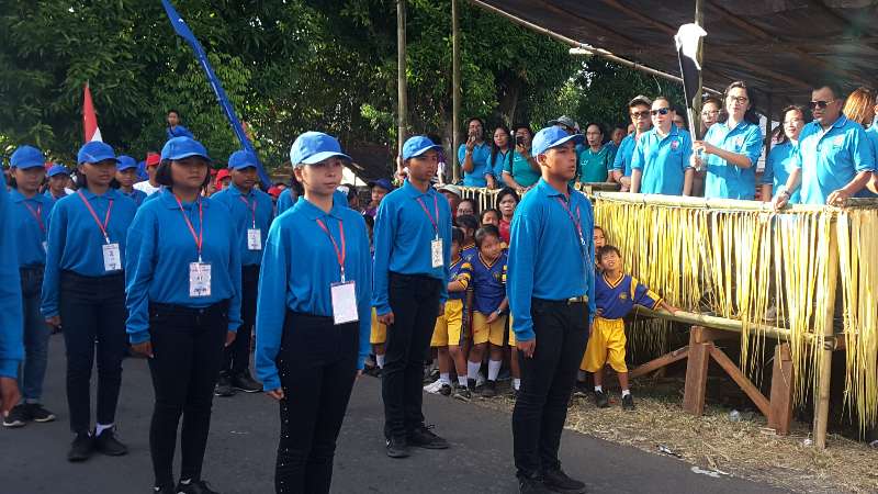 Ribuan Warga Kauditan Ikut Jalan Sehat HUT Kemerdekaan