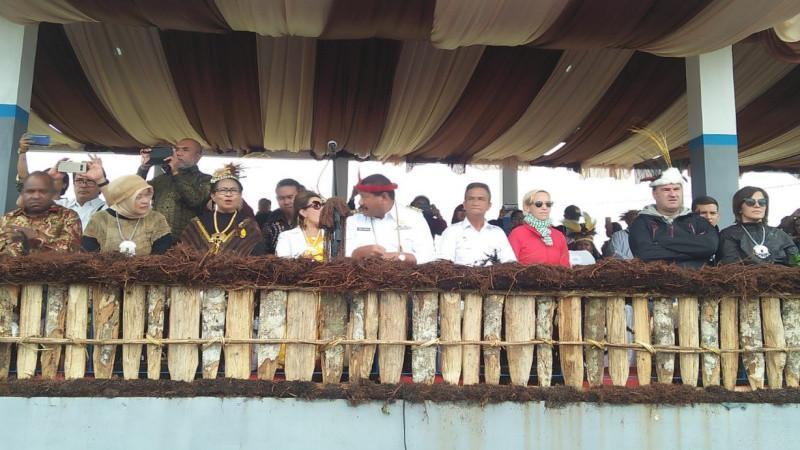 Wabup Helmud Hontong Hadiri Pembukaan Festival Lembah Baliem di Wamena