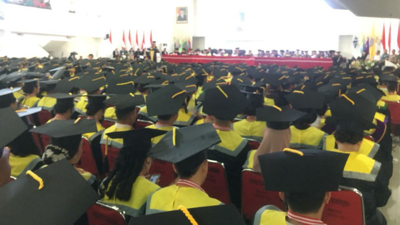 Wisuda Unsrat, Ini Yang Disampaikan Rektor Ellen Kumaat