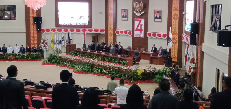 Andrei Angouw Pimpinan Paripurna 'Sidang Bersama DPD-DPR RI'
