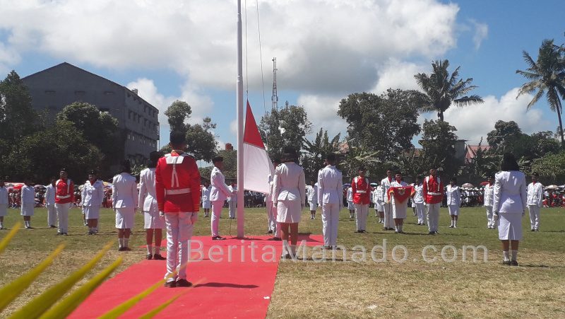 Paskibraka Langowan Raya Sukses Kibarkan Merah Putih