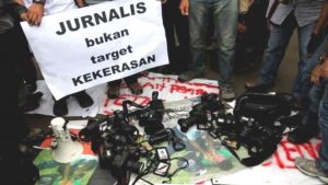 AJI Kecam Kekerasan Polisi terhadap Jurnalis Saat Meliput Demo di DPR