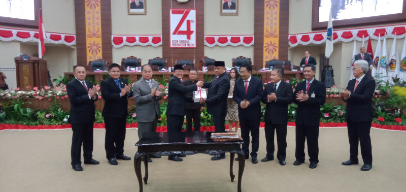 DPRD dan Pemprov Sahkan Perda Perubahan APBD Sulut Tahun Anggaran 2019