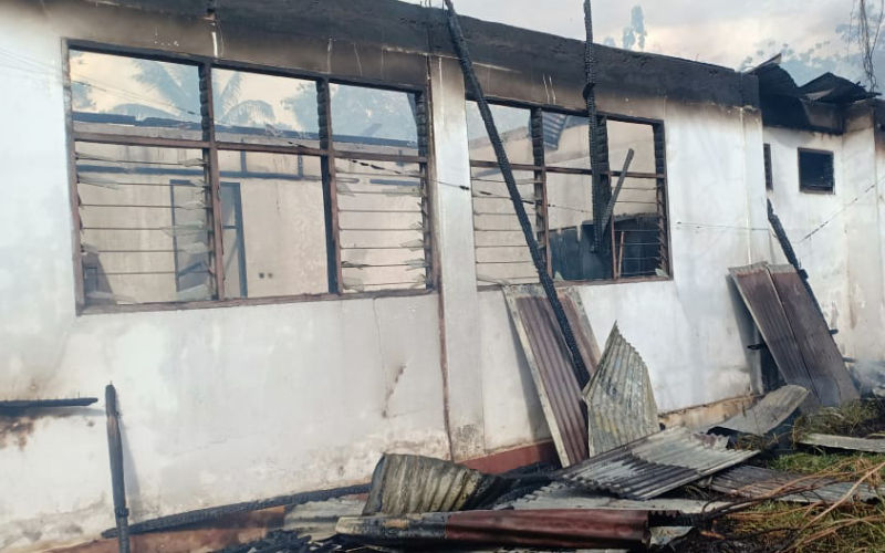 Kantor Camat Tumpaan Ludes Dilalap si Jago Merah