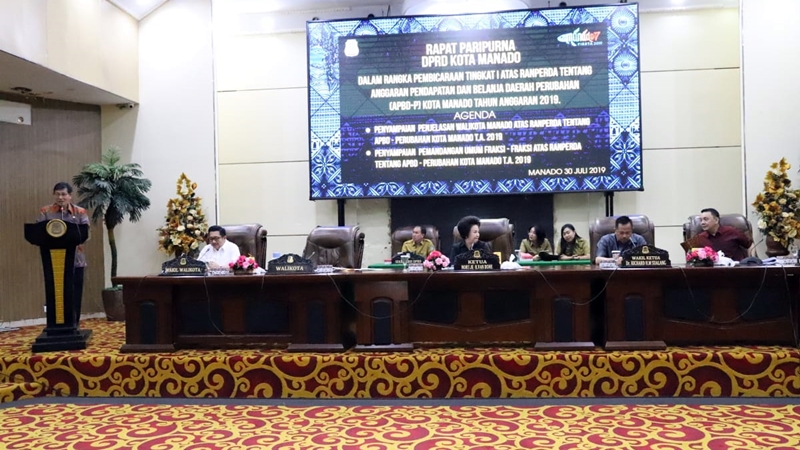 DPRD Kota Manado Gelar Rapat Paripurna Dalam Rangka Pembicaraan Tingkat 1 Atas Ranperda Tentang Anggaran Pendapatan dan Belanja Daerah Perubahan