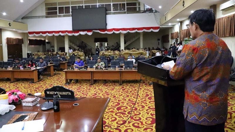 DPRD Kota Manado Gelar Rapat Paripurna Dalam Rangka Pembicaraan Tingkat 1 Atas Ranperda Tentang Anggaran Pendapatan dan Belanja Daerah Perubahan
