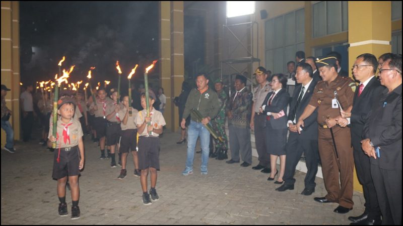 Kajari Inspektur Upacara Taptu di Tomohon