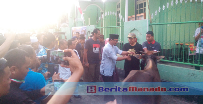 Wali Kota Bitung Minta Maaf Saat Serahkan Puluhan Hewan Kurban, Ada Apa?