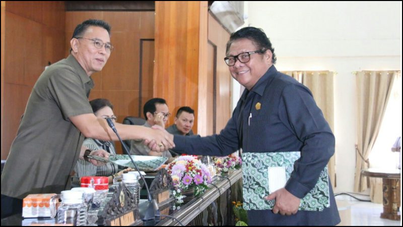 Paripurna Pemandangan Umum Fraksi Terhadap Ranperda Perubahan APBD Tomohon 2019