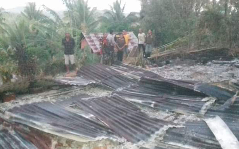 Pergi ke Gereja, Rumah di Dusun Pelita Ludes Terbakar
