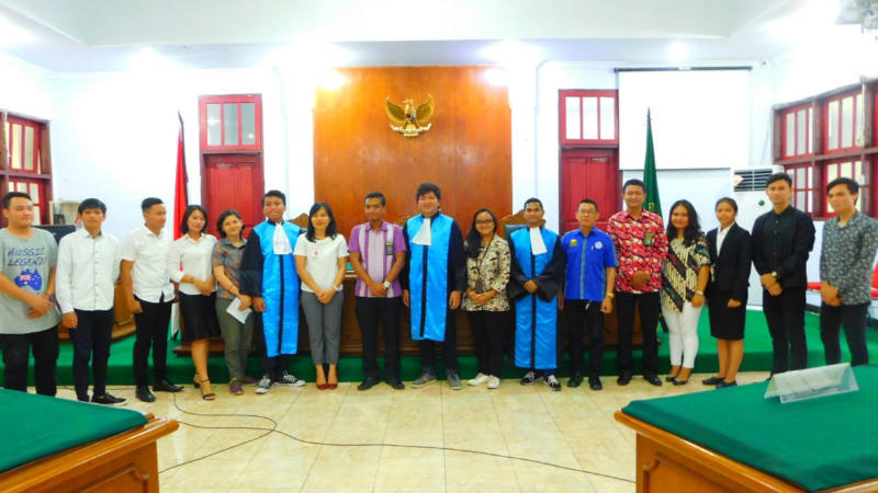 Dihadiri Tim Komisi Yudisial RI, Fakultas Hukum Unsrat Laksanakan Simulasi Peradilan Semu