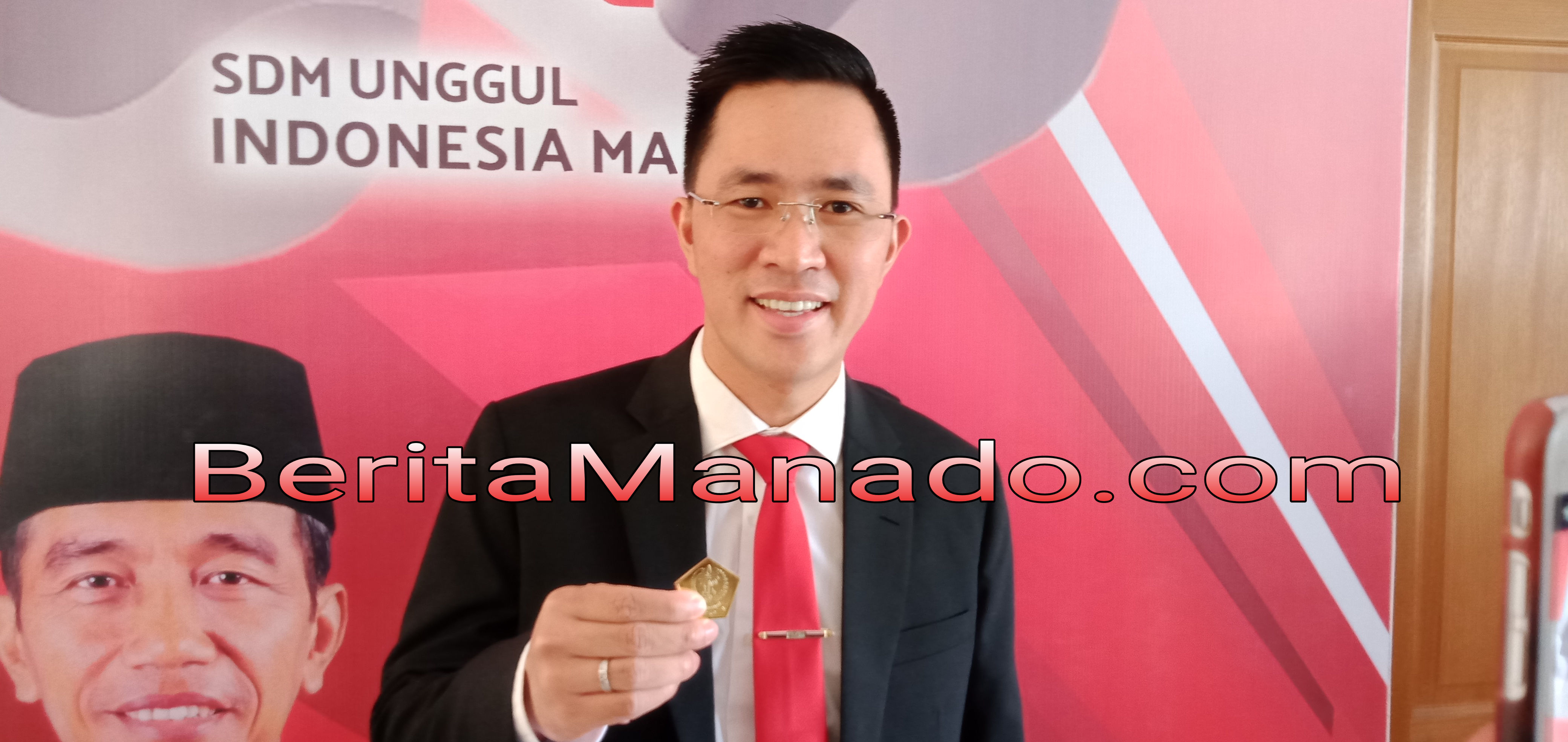 Melky Jakhin Pangemanan Gunakan PIN Berbahan Kuningan