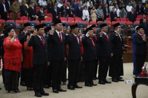 Empat Puluh Lima Anggota DPRD Sulut Periode 2019-2024 Ucapkan Sumpah Janji Jabatan