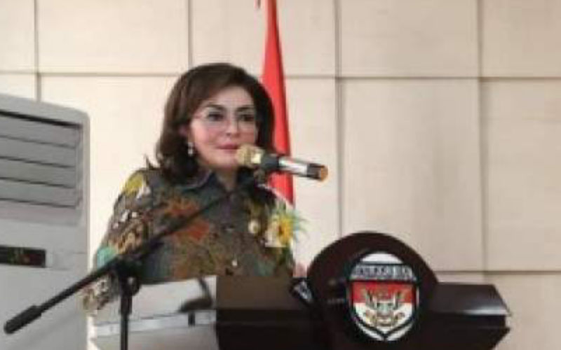 Peduli Pendidikan, Christiany Paruntu Salurkan Beasiswa CEP Bagi Mahasiswa Minsel