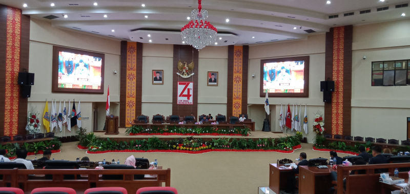 Victor Mailangkay Pimpin Paripurna Pengusulan dan Pengesahan Ketua DPRD Sulut Definitif