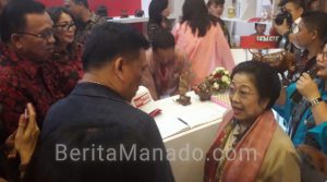 Robby Dondokambey Sambut Kedatangan Megawati Soekarnoputri