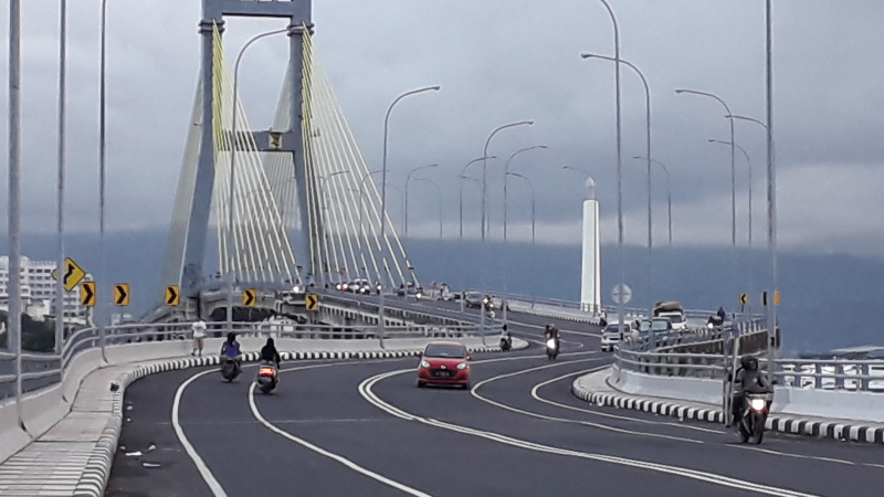 Jembatan Soekarno jadi Spot Wisata Menarik namun Kondisi Ini juga Perlu Diperhatikan