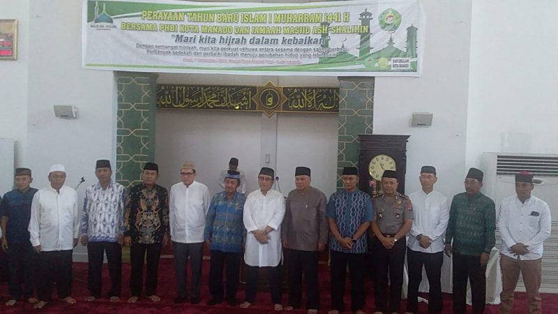 Tokoh Muslim Berkumpul di Masjid Raya Galang Dana Pembangunan Masjid Ash-Shalihin 8 Tokoh Muslim Berkumpul di Masjid Raya Galang Dana Pembangunan Masjid Ash-Shalihin