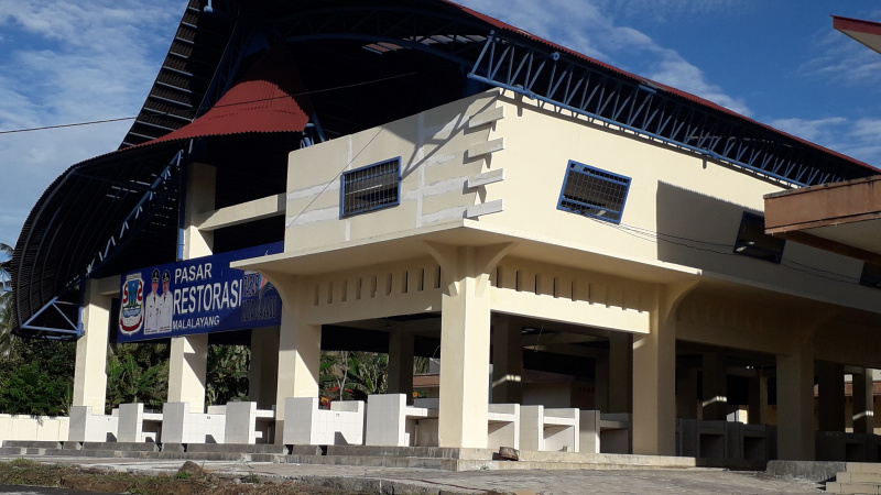 Perhatikan Faktor Ini agar Pasar Kayu Bulan Menarik Pembeli