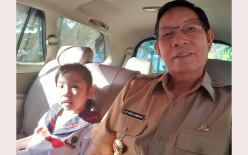 Sisi Lain Vicky Lumentut, Walikota yang Antar Cucu ke Sekolah