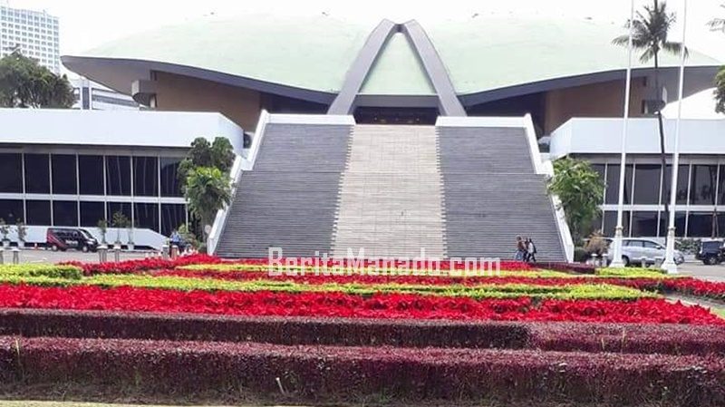 Jelang Pelantikan Presiden, Penjagaan Kompleks Senayan Diperketat 8 Jelang Pelantikan Presiden, Penjagaan Kompleks Senayan Diperketat