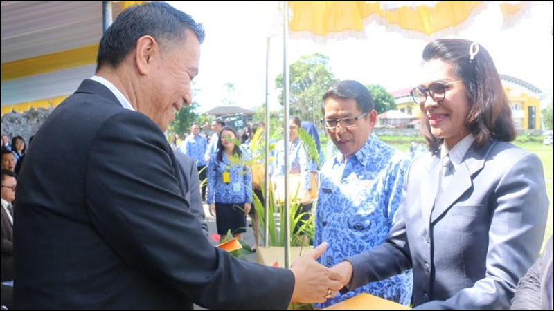 Peringatan HSP, Ratusan PNS Pemkot Tomohon Terima SK Kenaikan Pangkat