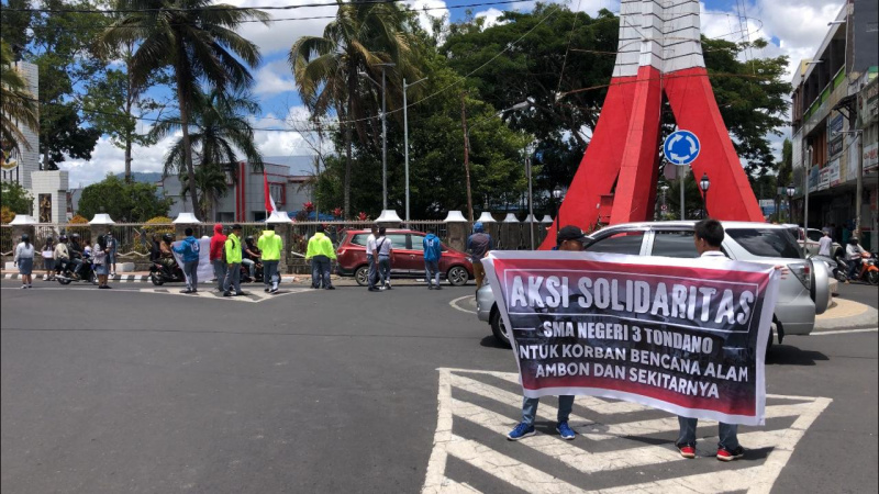 Pelajar SMA N 3 Tondano Galang Bantuan Untuk Korban Bencana Ambon