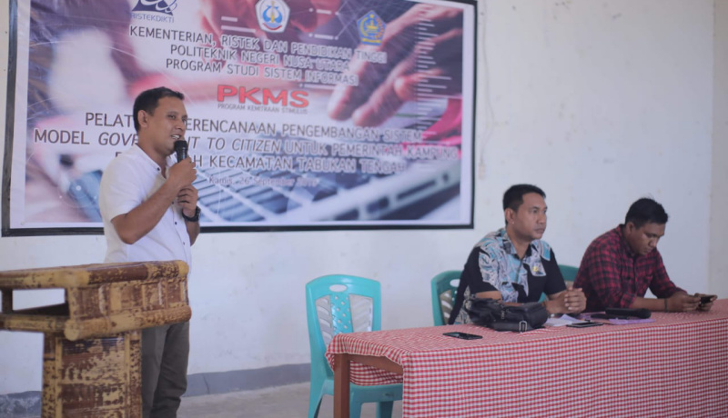 Tim Pengabdian Kepada Masyarakat Polnustar Tahuna Bahas Sistem G2C di Tabteng