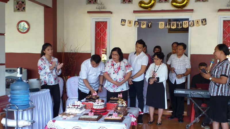 HUT ke-55 Sekda Mitra Robby Ngongoloy Digelar Sederhana 9 HUT ke-55 Sekda Mitra Robby Ngongoloy Digelar Sederhana