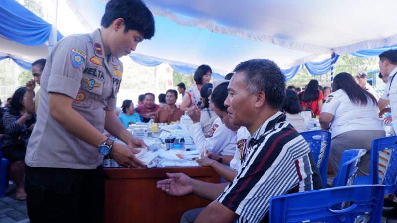 Polda Sulut Gelar Bakti Kesehatan Polri di UNIMA