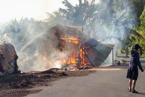 Penyulingan Minyak Daun Cengkeh Terbakar, Kerugian Ratusan Juta Rupiah