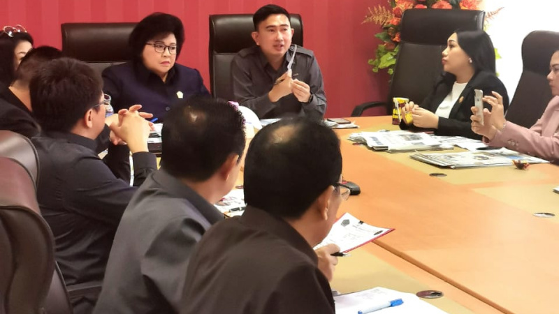 Dipimpin Rocky Wowor, Fraksi PDI Perjuangan Dominasi Pimpinan AKD DPRD Sulut