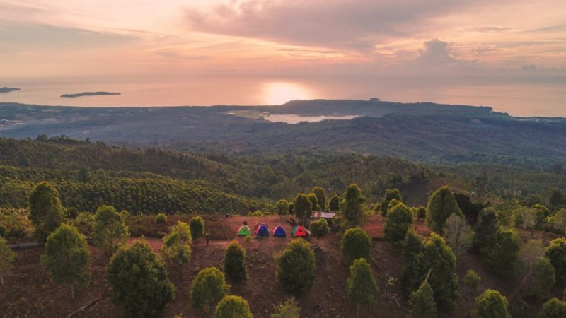 Kembangkan Destinasi Wisata, Dispar Boltim Cari Guide Paralayang