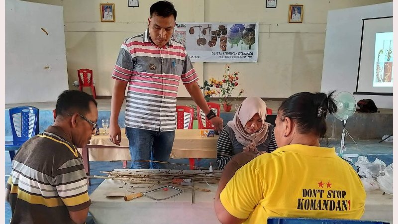 Surga Cinta Dari Utara Tongkaina Siapkan Warga Dengan Pelatihan Kerajinan Tangan