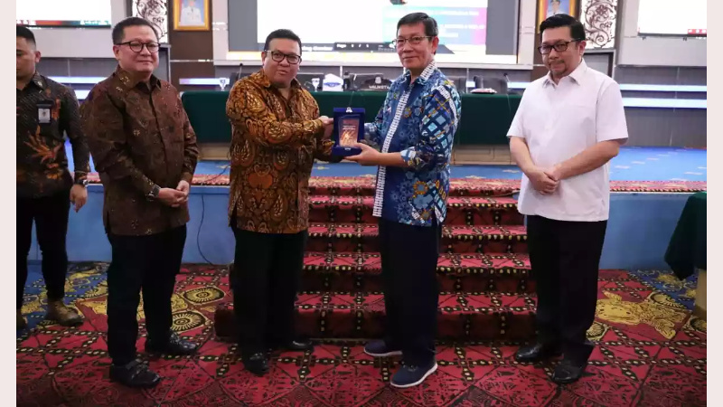 Resmi Kerja Sama Dengan Putera Sampoerna Foundation, Vicky Lumentut Buka Seleksi Guru Untuk TLC
