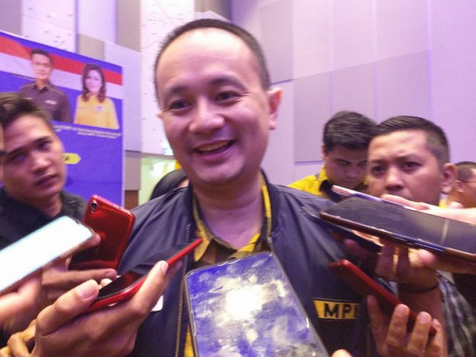 Wamen Jerry Sambuaga Janji Perjuangkan Nasib Petani Cengkih Sulut 8 Wamen Jerry Sambuaga Janji Perjuangkan Nasib Petani Cengkih Sulut