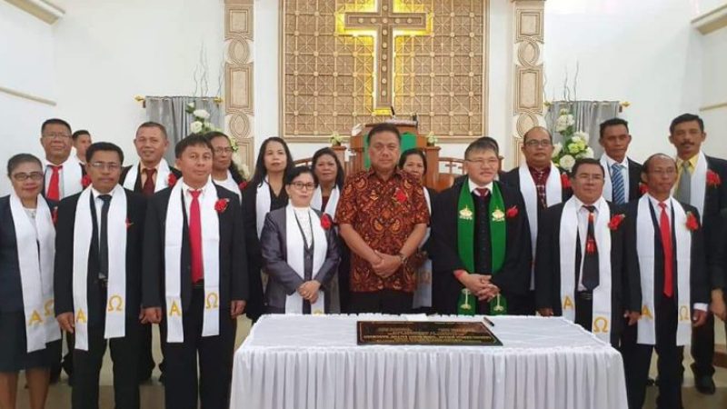 Resmikan Gereja, Gubernur Olly Dondokambey Ingatkan Soal Gotong Royong dan Kebersihan Hati