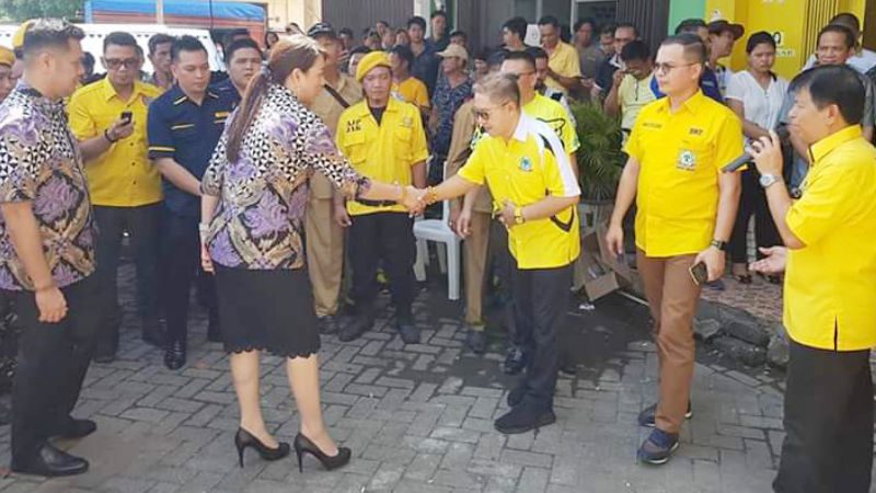 Maju Pilkada Minsel, Michaela Paruntu Resmi Daftar di Golkar