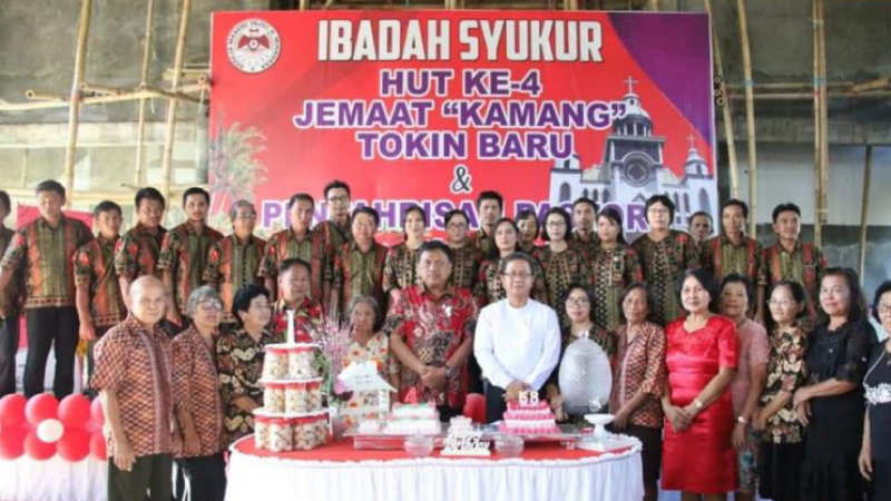Gubernur Olly Dondokambey Bersyukur di HUT ke-4 GMIM Kamang Tokin Baru