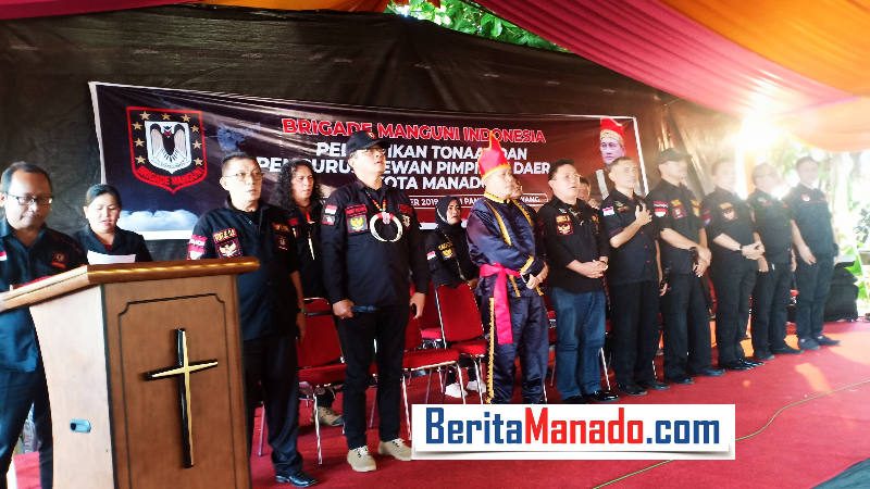 Tepat HUT ke-55, Rocky Ronoko Dilantik Sebagai Tonaas DPD BMI Manado 8 Tepat HUT ke-55, Rocky Ronoko Dilantik Sebagai Tonaas DPD BMI Manado