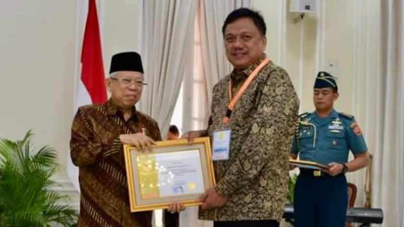 PARAMAKARYA 2019: Gubernur Olly Dondokambey, Tokoh Peduli UKM